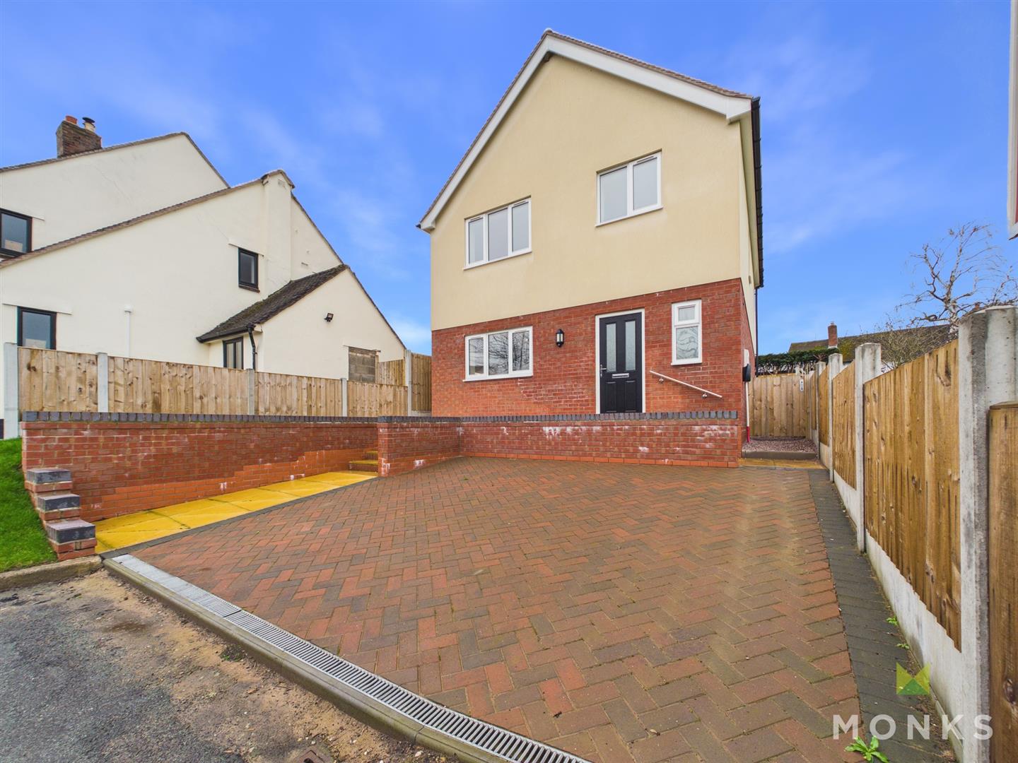 17 Queensway, Shrewsbury, SY4 1BD For Sale